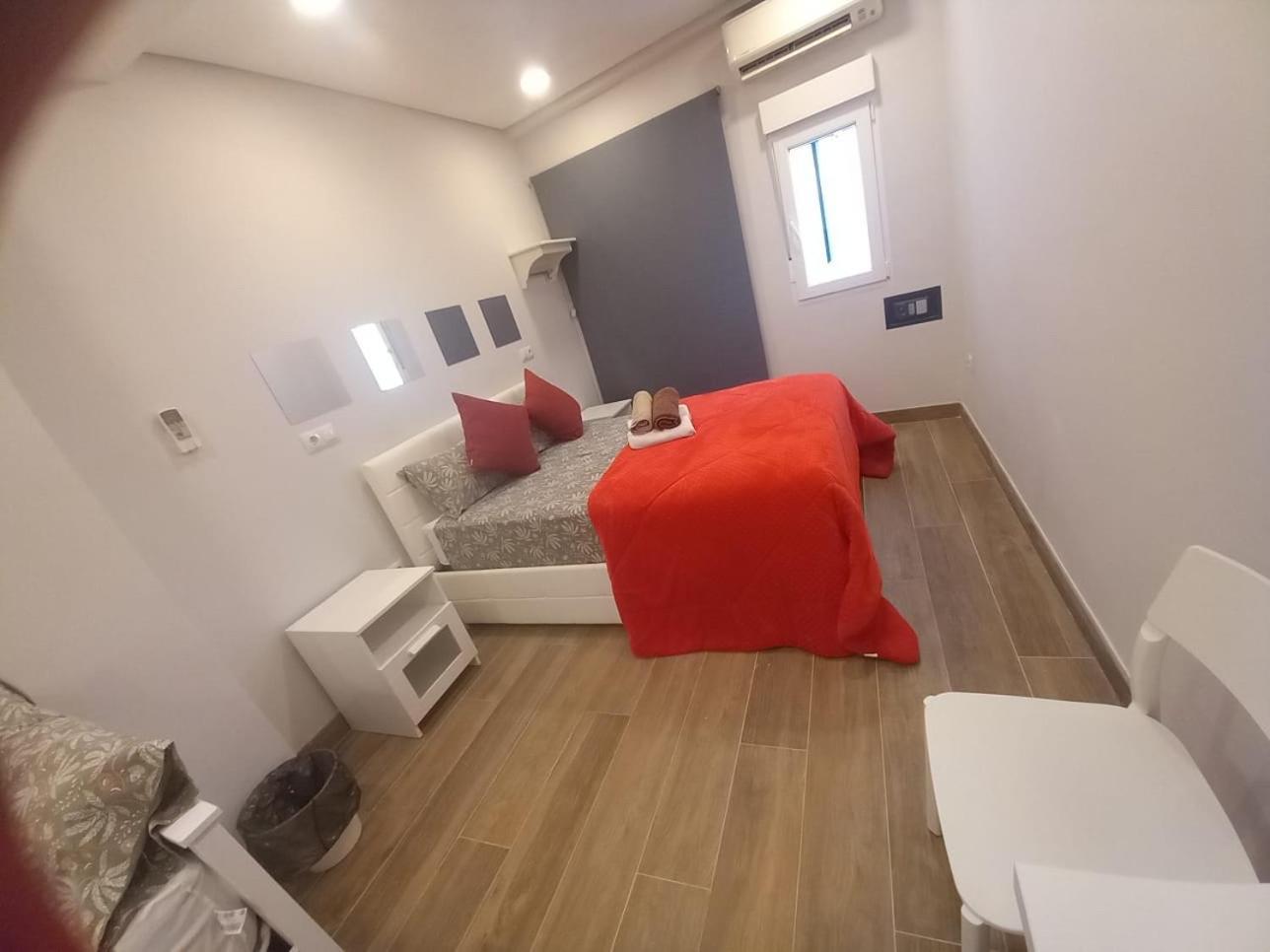 Plaza Pedro Zerolo Apartment Madrid Luaran gambar