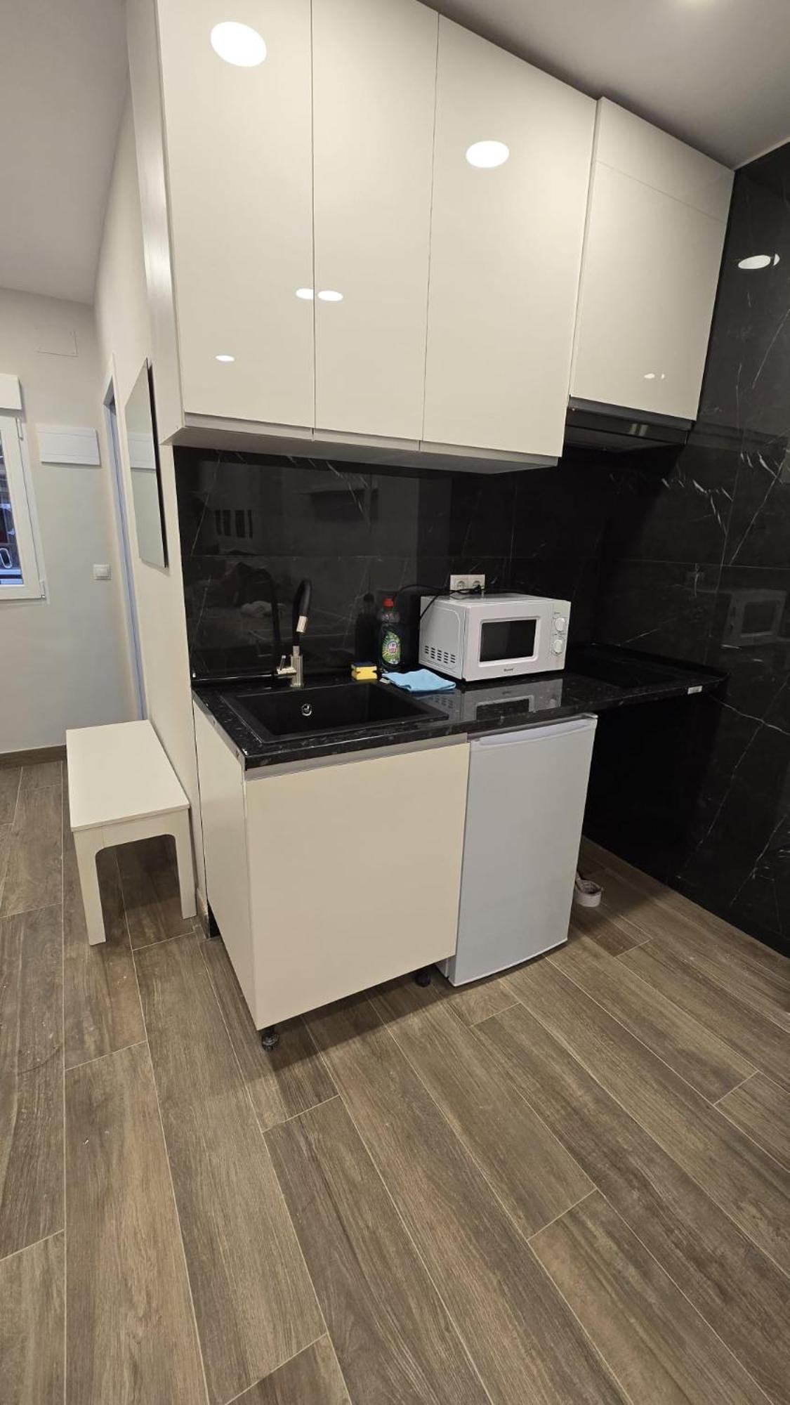 Plaza Pedro Zerolo Apartment Madrid Luaran gambar